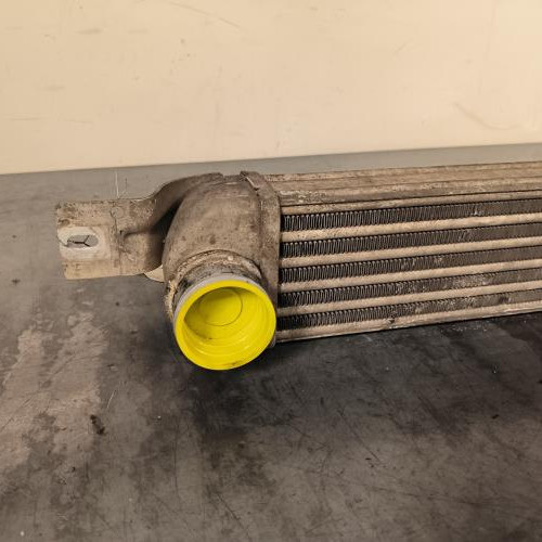 117037388-5bfd16b9-0099-4bc6-8a05-97c60803d5d9-Piece-Echangeur-air-Intercooler-13299920-OPEL-MERIVA-A-PHASE-2-f99f3edcfa8fea4e90881966949a5cff89ff85edb9589ff38af3e119185103b0_m.jpg