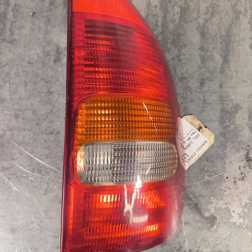 Feu arriere principal droit (feux)