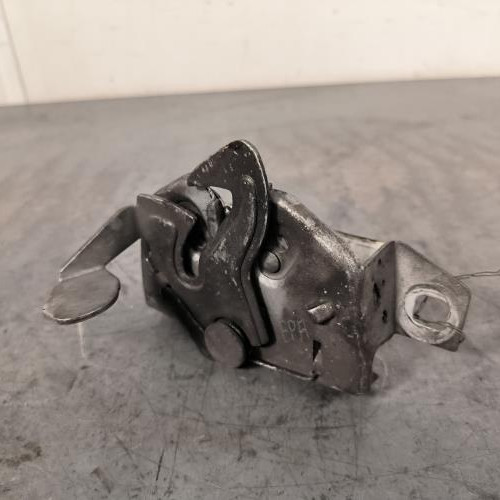 117408371-41bd731e-9b31-46c9-b658-3365697e1b82-Piece-Fermeture-de-capot-51784816-FIAT-PUNTO-2-PHASE-1-fb901c13f478e4ae43ef32ff6b341dd5bb0fcfe5b7bef8597ce3eda63fac3511_m.jpg