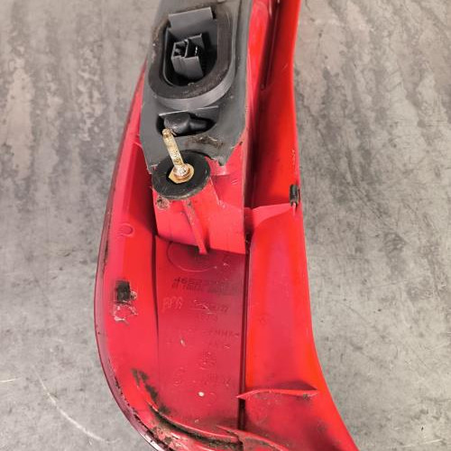 117408372-c011e6d9-ec0f-424c-ae76-5dbcdeb78827-Piece-Feu-arriere-principal-droit-feux-46523771-FIAT-PUNTO-2-PHASE-1-424bdc130dcb054b25adf0020e99d1c53885fe388d2d56c04f442c25388dfc11_m.jpg