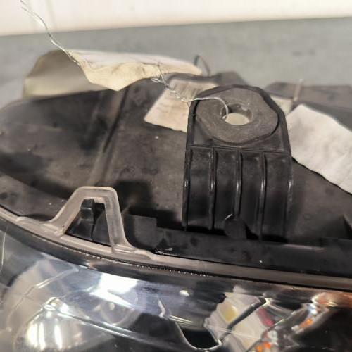 117408377-7ed81983-89fa-4faa-8ace-b328ae7b8eb1-Piece-Optique-avant-principal-droit-feuxphare-46522719-FIAT-PUNTO-2-PHASE-1-00bdd59b6705747dc96436a8f21c49212040b6ae8020b8004a853f56df043cbf_m.jpg