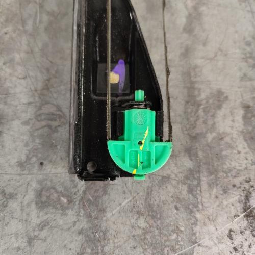 117409857-f7e6da72-92e0-44c7-a700-4dbfdebf166f-Piece-Leve-vitre-electrique-avant-droit-51764549-FIAT-PUNTO-2-PHASE-1-88fb2e8205aa13e8d87b8319015874a47335af279e3a27acf914fa8486267aca_m.jpg