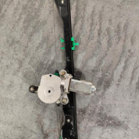 117409858-9e6f0efd-baeb-46ee-a955-8791bac53acf-Piece-Leve-vitre-electrique-avant-gauche-51764550-FIAT-PUNTO-2-PHASE-1-da30683bb88bbd4f4c0bf2967704929ccc09ac302b9d3cf1b10ef2658902e0a8_m.jpg