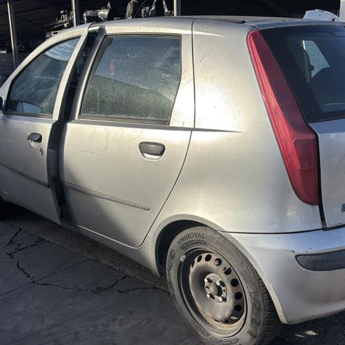 Vehicule-FIAT-PUNTO%25202%2520PHASE%25201-2000-aadf1e5eedebbc775568e0e8470034e46a6657dff433ad927c01359ecf435f8e_m.jpg