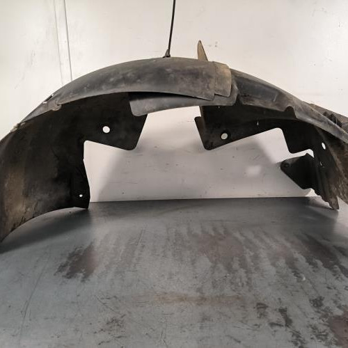 Pare boue avant gauche