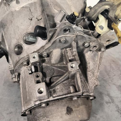 117555105-bdbeb47a-5479-4e42-b728-69ffa050815e-Piece-Boite-de-vitesses-2222PT-PEUGEOT-207-PHASE-1-aba356e795912e7cd6863f8673406c7e9c4491777c60e6a63eb45b3201497f1b_m.jpg