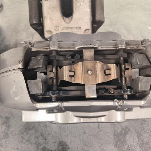 117781508-bdd444af-6744-449a-bde9-d386a7ea456c-Piece-Etrier-avant-droit-freinage-1764210898-MERCEDES-CLASSE-A-176-PHASE-1-d2973fe077db0d4c79e64bae22b95d35769c39105d71fd41dcb5ca237036ed34_m.jpg