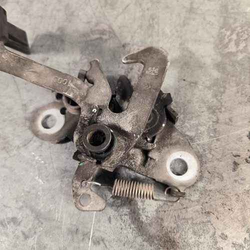 117791168-91727614-83af-47b1-be22-dbf43e1ef9b2-Piece-Fermeture-de-capot-0000793482-CITROEN-C3-1-PHASE-2-8e18e40c5bcc7a4c337ed629b3ed1fe4a82aa67e902e634316af727e93f74360_m.jpg