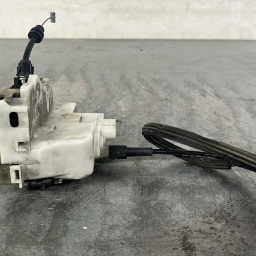 117792068-7e82c148-98ad-4b8e-8b7e-f17fe7bae4cb-Piece-Fermeture-centralisee-arriere-droit-00009138K4-CITROEN-C3-1-PHASE-2-4e9c76c3154b2e4da5f72354d7f400f20fce73c3b9a9f5b823b4c67a2120da6b_m.jpg