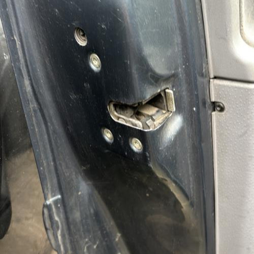 Fermeture centralisee avant gauche