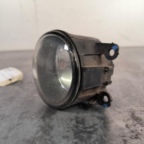117843024-90eb3539-d2cc-4a71-ba8b-b2b5ee6d8785-Piece-Anti-brouillard-droit-feux-8200074008-RENAULT-SCENIC-2-PHASE-1-968f34080189828233f27b99a6bbe63c3c208e837e820f131ac091c5a17b4b8b_m.jpg