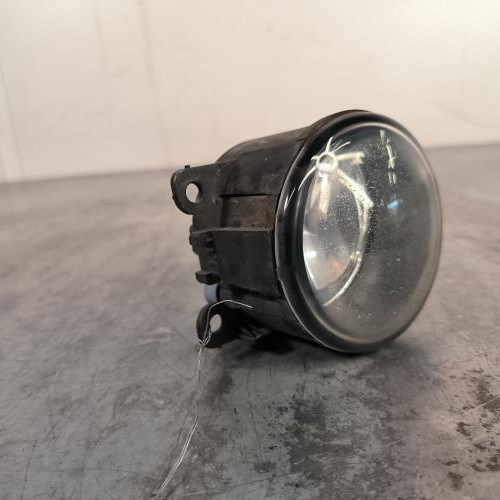 117843024-de5dd576-6fee-4318-b3d8-b229a1cb2d18-Piece-Anti-brouillard-droit-feux-8200074008-RENAULT-SCENIC-2-PHASE-1-ea59e3a353d8679bf126957dd51b2aa464cb2c6ed7d532c3bbcc5e251146cd7c_m.jpg