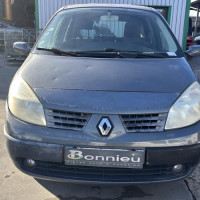 Vehicule-RENAULT-SCENIC%25202%2520PHASE%25201-2006-ad185c11835cef28ebc6768f0b58d0e6a550169abf98bf879b4df8d062b428d0_m.jpg