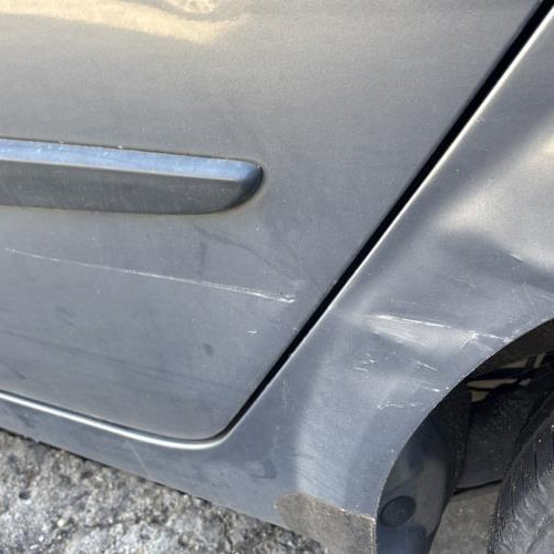 Vehicule-RENAULT-SCENIC%25202%2520PHASE%25201-2006-2bee6dd2e6f05e082b171c43338181d194416bac97c8d2d5e06724b294c3e5a5_m.jpg
