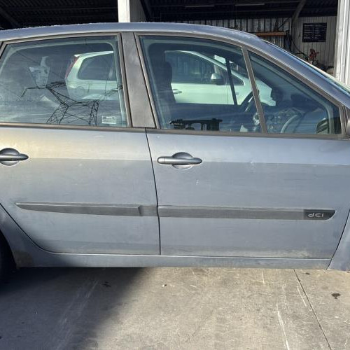 Vehicule-RENAULT-SCENIC%25202%2520PHASE%25201-2006-f2d23c11abc54bff196bdcb461301d544034128508bdff42a7d6d47f7babf524_m.jpg