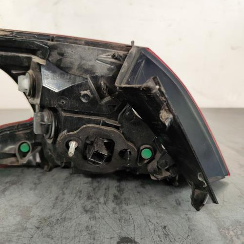 117858414-d8e6bbd2-4884-49f4-b9fe-5e2d59a461d2-Piece-Feu-arriere-principal-droit-feux-9677817580-PEUGEOT-308-2-PHASE-1-cf26af4c35681278796939ba1a96233149f54cc6c2911f0d847903ff7b5e1a84_m.jpg