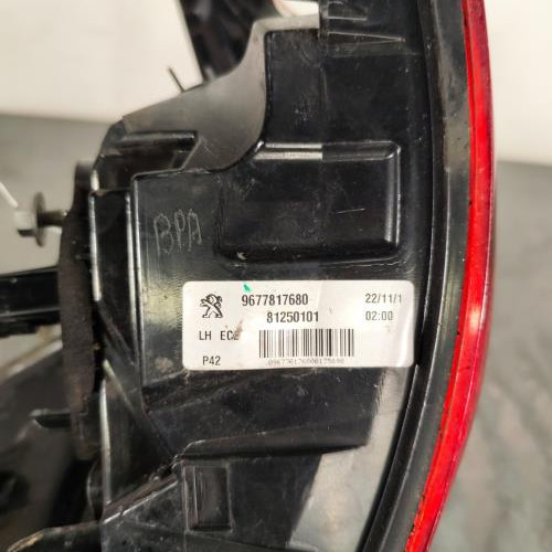 117858415-dc8a6c24-29c0-469b-bdc5-acb39dad3751-Piece-Feu-arriere-principal-gauche-feux-9677817680-PEUGEOT-308-2-PHASE-1-5d22cfa1e58f0ce522677ebb159081aa7281ee79c7e5c2fcf077023b396785eb_m.jpg