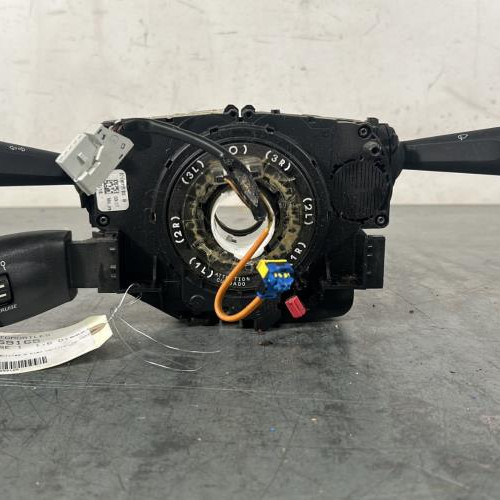 Com (Bloc Contacteur Tournant+Commodo Essuie Glace+Commodo Phare)