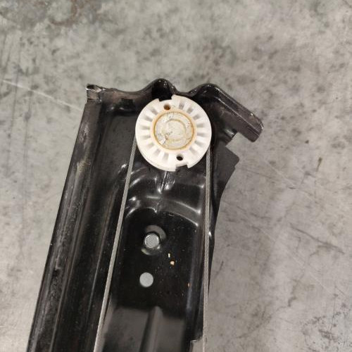 117859170-ff76c5ea-1fb9-46cc-a114-2ff219431824-Piece-Leve-vitre-electrique-avant-droit-9826079480-PEUGEOT-308-2-PHASE-1-59a4ad7675af5d1535995df65d3ea758bf8d9dfd7b3f17a3131663bf9ef7668b_m.jpg