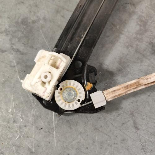 117859171-53f9a67d-6c97-42c7-9109-ca2a9b3dded8-Piece-Leve-vitre-electrique-avant-gauche-9826079580-PEUGEOT-308-2-PHASE-1-c5045bf1418a86694ac7ecaf5854e362ef1a59b8fe3bb83c2a025d6e0784c9e0_m.jpg