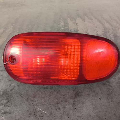 Anti brouillard arriere droit