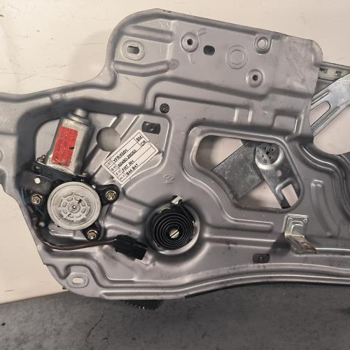 117864488-e62f4521-7e26-4c70-b697-bdb294ad1e10-Piece-Leve-vitre-electrique-avant-droit-8240626000-HYUNDAI-SANTA-FE-1-03eb60d113053d22ebe012fa239ce28edc4e323e27d3b2f975552cdb0b15267d_m.jpg