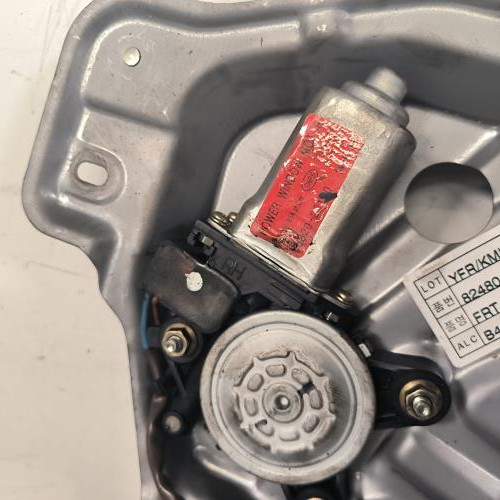 117864488-6b9bb029-568b-4de2-9035-b8a961484cfc-Piece-Leve-vitre-electrique-avant-droit-8240626000-HYUNDAI-SANTA-FE-1-522119af2d327b83a289a7764f36d06cebdc5c52aaa577b54d8bb6161a912468_m.jpg