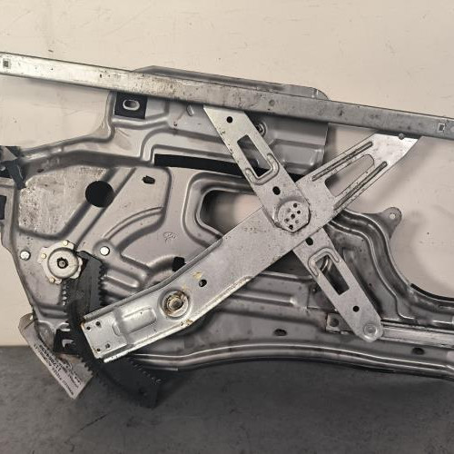117864490-a04a2cc6-881e-495f-af69-4fd1fd97210a-Piece-Leve-vitre-electrique-avant-gauche-8240526000-HYUNDAI-SANTA-FE-1-be894185820fc12af1398c47357ea3d97433a24210a9c23fe5f37be13d4d3b4a_m.jpg