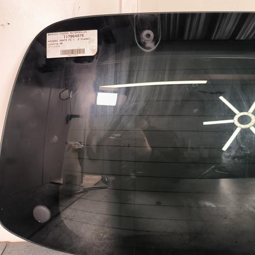 117864876-dc7ecaa4-e047-4ce9-87a5-9f9713a34660-Piece-Lunette-arriere-8711126020-HYUNDAI-SANTA-FE-1-ebf77a30b566b38cd93d5ddf2a0a98959eaf5114100e8c669109fcd147ce06c6_m.jpg