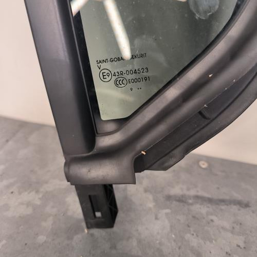 117933046-f5e14e93-d670-45db-b90e-4455ceab9d39-Piece-Custode-arriere-droit-porte-9818042780-CITROEN-BERLINGO-3-M-PHASE-1-6bc2432a9caf6ed17b8c2b99281e2aee9630c016fba0b521020e92082cb3988a_m.jpg
