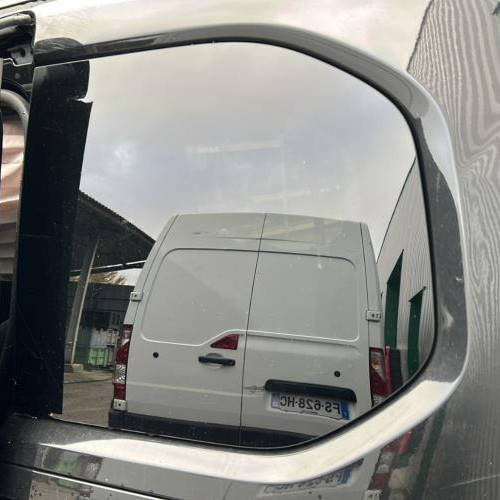 Custode arriere gauche