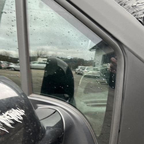 Custode avant droit (porte)