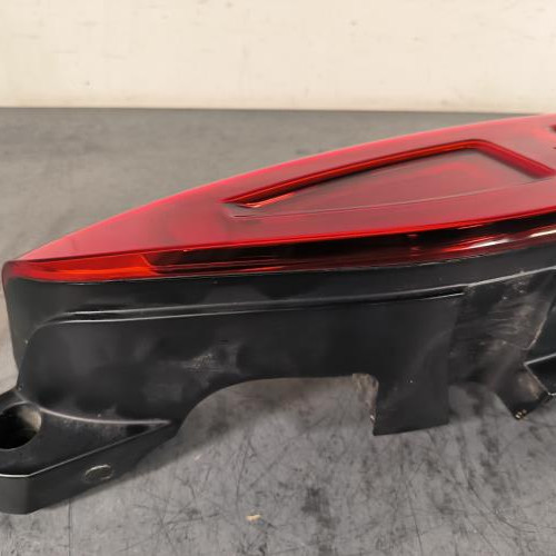 117933054-49207244-222d-4436-afa8-29b8d0d8c7ac-Piece-Feu-arriere-principal-droit-feux-9820555080-CITROEN-BERLINGO-3-M-PHASE-1-07be46233ea749e96483f87fba5d30c3e5fe6ee727b26a4e6a4a4957941371c5_m.jpg