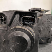 117933060-b3334b02-2b7d-4476-ade6-a7dd87782779-Piece-Optique-avant-principal-gauche-feuxphare-9816825180-CITROEN-BERLINGO-3-M-PHASE-1-0b8a234cf51af4a2c0e20540a34bf6ab3242200bd51df3c47a0bd3e4b28606eb_m.jpg