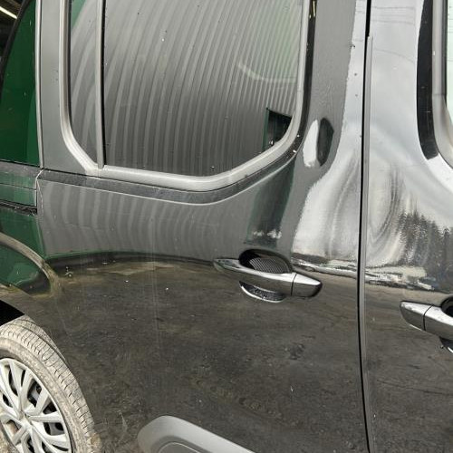 117933078-b3b5fbe4-54cd-45b1-a308-86b77d3990fc-Piece-Porte-laterale-droit-9820425280-CITROEN-BERLINGO-3-M-PHASE-1-c578a2f50c0221d936dd52fc34c87f045242000d474a5241a28ece85cea775b8_m.jpg
