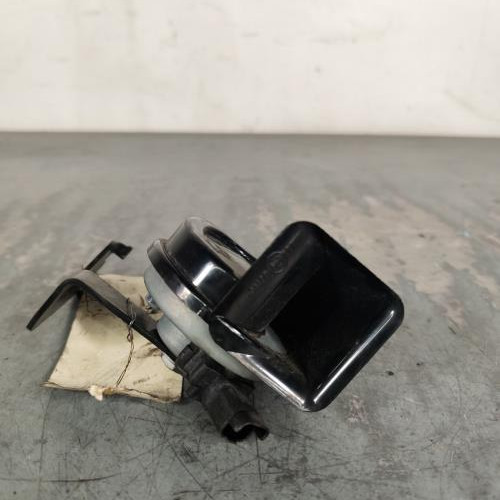 117935492-aee435b9-8bbb-48b3-af7c-5105a0e13185-Klaxon-9858832880-CITROEN-BERLINGO-3-M-PHASE-1-4ac4fbd966a9d6f752bcc26a74d0e1d614e267e4cb92936445b25d086037e81f_m.jpg