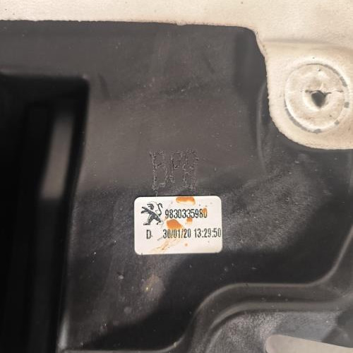 117935509-ccbe72ca-f326-4c08-81c8-d842b20bf2a2-Piece-Leve-vitre-electrique-avant-droit-9840175780-CITROEN-BERLINGO-3-M-PHASE-1-f629c599109f477c317f586cc3581fc4e6ba2b570c1c512b75f46cdc12b0a2de_m.jpg