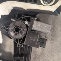 117935509-d4d93ddd-3452-4402-9a6a-90143308d78e-Piece-Leve-vitre-electrique-avant-droit-9840175780-CITROEN-BERLINGO-3-M-PHASE-1-b62c7969fb01a92d6b4aa2cbb45f16bedee7455314a0f5e53b9908ae297874e2_m.jpg
