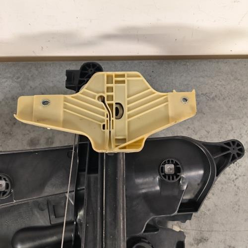 117935510-3e7dab10-2fef-4762-a07e-65054548ed8d-Piece-Leve-vitre-electrique-avant-gauche-9840175880-CITROEN-BERLINGO-3-M-PHASE-1-acd28424b590d2750aa0385561176a40cbca9673e07772eb817cba8c22708632_m.jpg