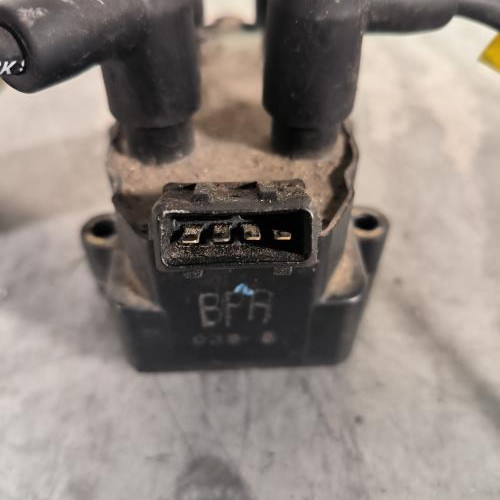 117936909-d486524f-dade-4d88-a00e-a4d400bae280-Piece-Bobine-allumage-597049-PEUGEOT-106-PHASE-1-e6c0762fff10ddfb18fa8c8a4a656263b9c444459a624b0918851d98c412e483_m.jpg