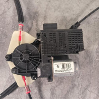 118023014-264195dd-9edf-4aec-a4b6-de3643cdc472-Piece-Leve-vitre-electrique-avant-gauche-00009221CV-CITROEN-C4-PICASSO-1-b4f6e508aa1edca21b71241b87d784f58f440f7a4d040899a6b7644686e292af_m.jpg