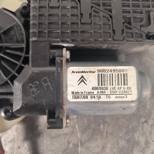 118023014-8c24d940-e3e5-4f04-88ee-078835c14413-Piece-Leve-vitre-electrique-avant-gauche-00009221CV-CITROEN-C4-PICASSO-1-cc18a6d871437c4a5f906b96b9874d422ec3039d3ea0af4c52c67bcc3a8f9e1b_m.jpg