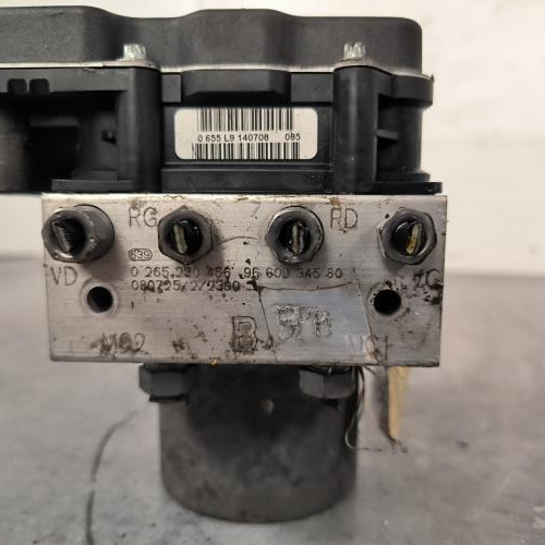 118023124-be70b1b3-d738-4371-acfb-7e037c703430-Piece-Bloc-ABS-freins-anti-blocage-00004541QE-CITROEN-C4-PICASSO-1-a387c2e2eb358bad7ef35433039ec88c88718bc0c4fe5092fa7ed77f09417d5a_m.jpg