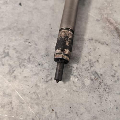 118028019-3a2ae395-1c65-4142-a6ab-99041d2fd12c-Piece-Injecteurs-1609850780-CITROEN-C4-PICASSO-1-3e00d138e59153eeb22fc1bde5d3610431dd83a3a0820f5044942d1b6227237e_m.jpg