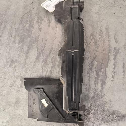 118230986-a82a1ff0-084c-4185-93ed-50420aedc5bf-Piece-Deflecteur-90666100-CITROEN-BERLINGO-3-M-PHASE-1-7106b7b1237f8e98aa85bf52161e948bf49e6be9707d80eea9da5afa37fe8bfd_m.jpg