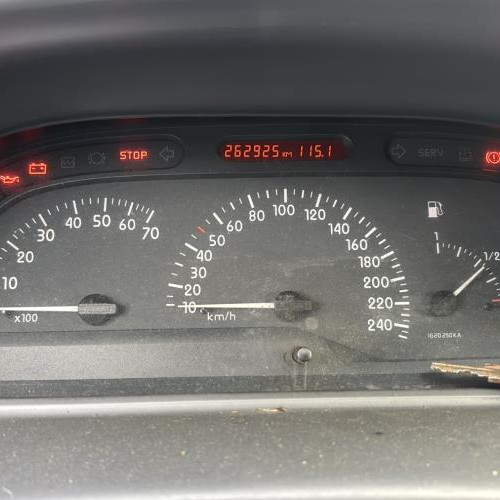 Vehicule-RENAULT-LAGUNA%25201%2520PHASE%25202-2000-640fffa3f4709ec373ccd6a07f7894a41e3e4e79a9a37dc44190030d7dfad701_m.jpg