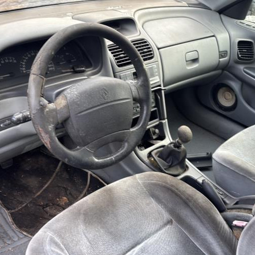 Vehicule-RENAULT-LAGUNA%25201%2520PHASE%25202-2000-a527f9d4899753eb68c689401dd360bb310ea0e7284d077003654054d6b9f8d9_m.jpg