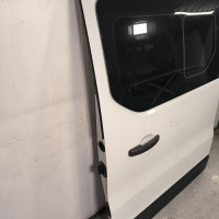 118780569-15b32fd1-958f-49cb-b135-63d7d99d5412-Piece-Porte-laterale-gauche-821011449R-RENAULT-TRAFIC-3-COURT-PHASE-2-16df52d437d64b37a2752157ea5aab0418832815ff2f895462318a6f55d25cc8_m.jpg
