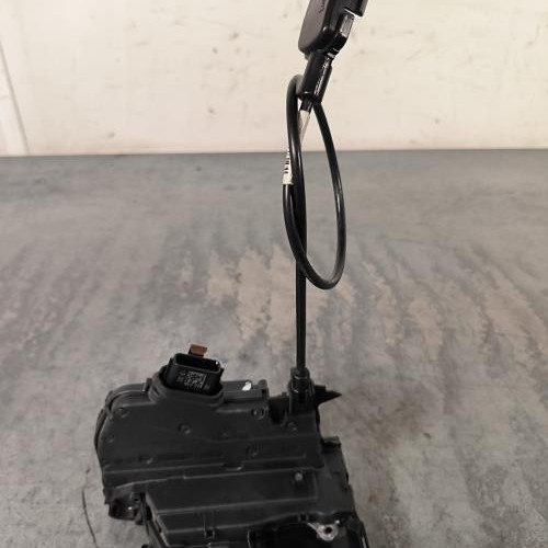 Fermeture centralisee avant droit