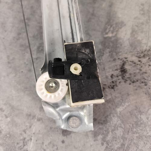 118782401-489f737b-d932-46f5-8615-74651d3c41e1-Piece-Leve-vitre-electrique-avant-droit-807207538R-RENAULT-TRAFIC-3-COURT-PHASE-2-bb1b208c5861d16cc54fd798d4ed7455ccb57fac2278084cf92dd589fe737aa5_m.jpg